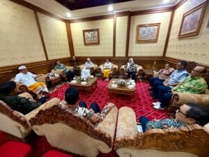 Bupati Wayan Adi Arnawa menerima kunjungan kerja dan study tiru rombongan Pemkab Bandung, Provinsi Jawa Barat di Ruang Tamu Bupati, Pusat Pemerintahan (Puspem) Badung, Selasa (14/7).