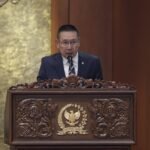 Wakil Ketua Badan Anggaran DPR RI, Wihadi Wiyanto saat membacakan Laporan Banggar mengenai hasil Pembicaraan Pendahuluan Rancangan Anggaran Pendapatan dan Belanja Negara (RAPBN) Tahun Anggaran 2027 dan Rencana Kerja Pemerintah (RKP) Tahun 2027 dalam agenda Rapat Paripurna DPR RI ke 23 Masa Persidangan V Tahun Sidang 2025-2026 di Gedung Nusantara II, Senayan, Jakarta, Kamis (2/7/2026).