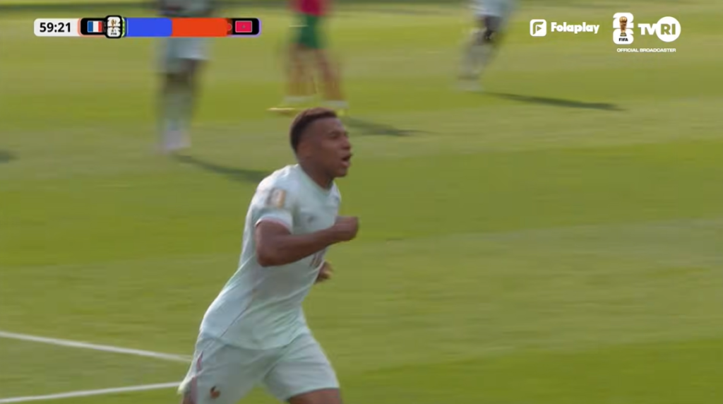 Kylian Mbappe berlari sambil mengepalkan tangan usai memecah kebuntuan pada menit ke-60 dan membawa Prancis unggul atas Maroko di babak perempat final Piala Dunia 2026.