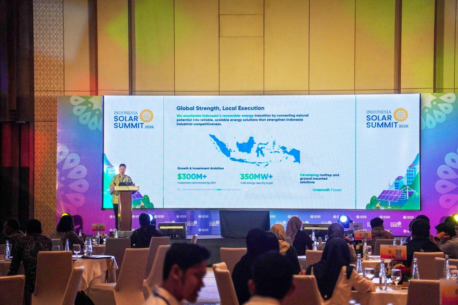 Bobby Benly, Head of Business Development Greenvolt Power Indonesia, dalam Indonesia Solar Summit (ISS) 2026, menyoroti pentingnya keputusan pelaku usaha dalam menentukan keberhasilan Indonesia menuju swasembada energi.